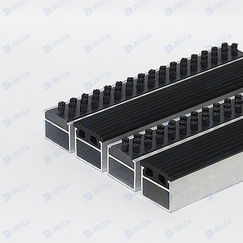 Алюминиевые грязезащитные решетки ST26 (Резина - Щетка)
